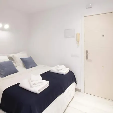 דירה Argonavis 215 Sistach